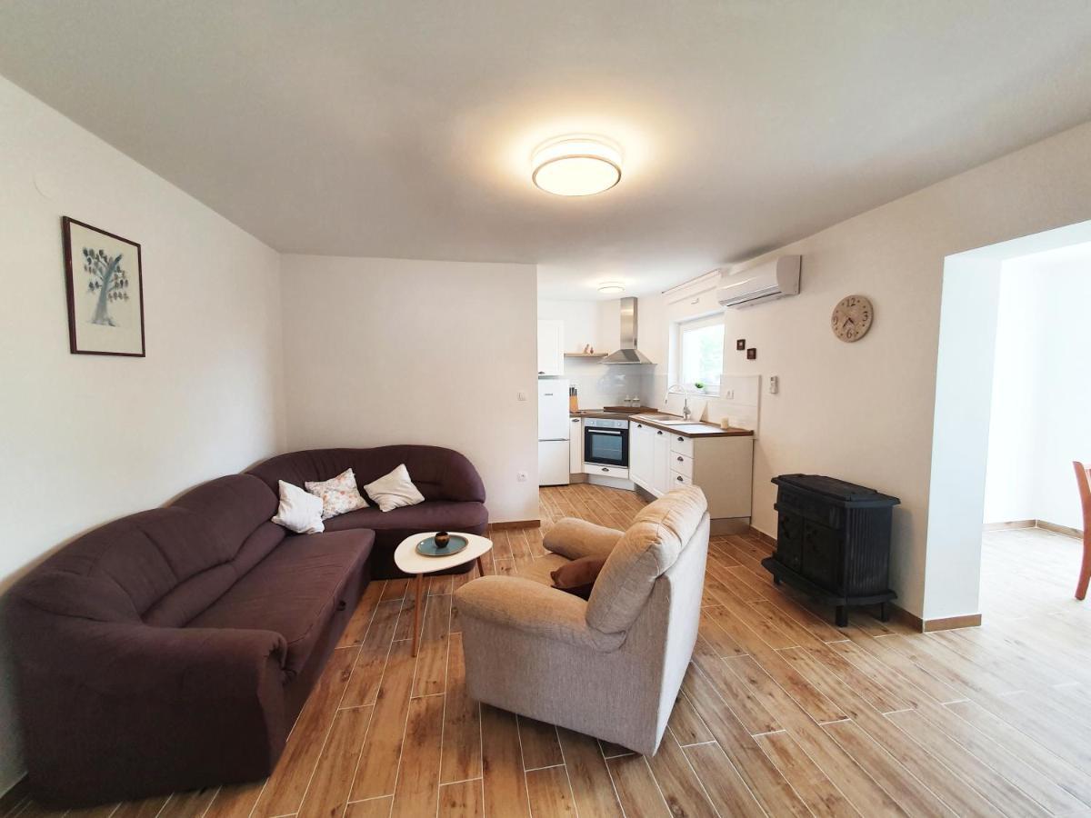 Apartmani Daniela Murter Exteriör bild