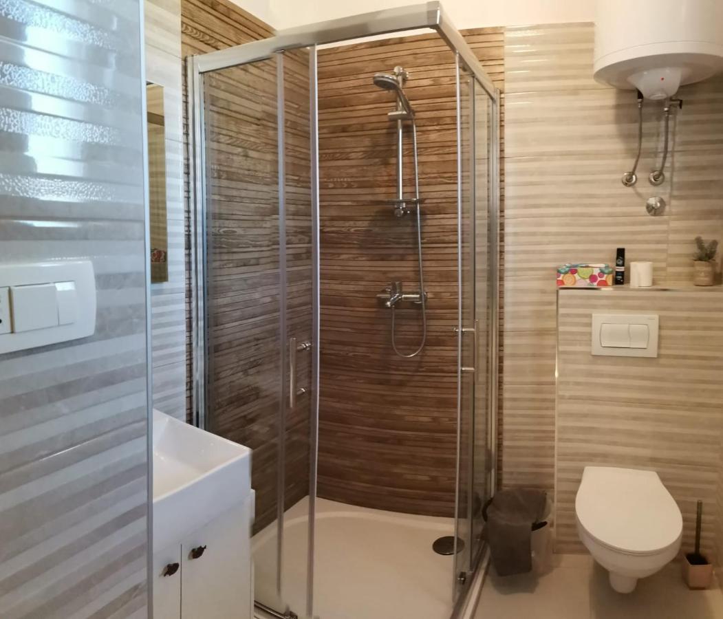 Apartmani Daniela Murter Exteriör bild